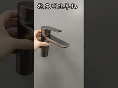 PVC Bibcock Zink-Guss-Badezimmerhahn Griffe Hell silberne Farbe