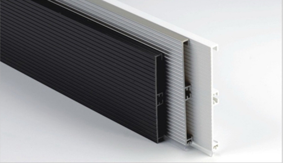 Aluminiumfolie gebürstete schwarze PVC-Schiene Kunststoff Küchenschrank