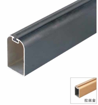 Kleidungsstücke aus Aluminiumlegiertem Badezimmer