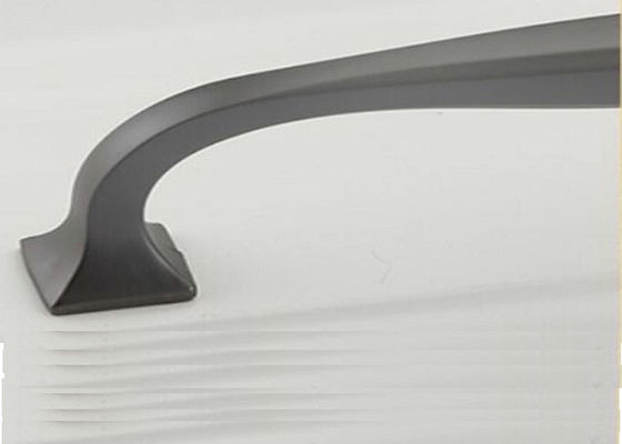 Bestellte Hardware-Zug-Griff-schwarze moderne Art-elegante Aussicht voraus